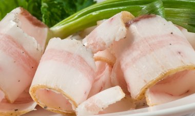 И хочется и колется: чем сало и другие жирные продукты вредны для здоровья