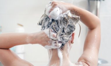 Поможет ли шампунь против перхоти бороться с акне