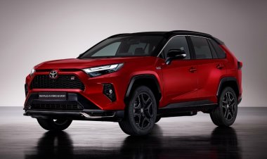Toyota намерена поднять цены на свои автомобили в следующем году