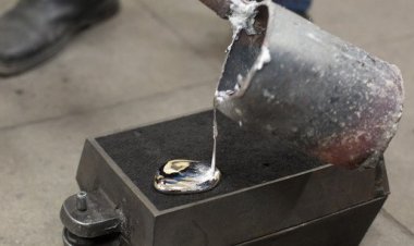 Уральские ученые научили нейросеть определять вязкость жидких металлов