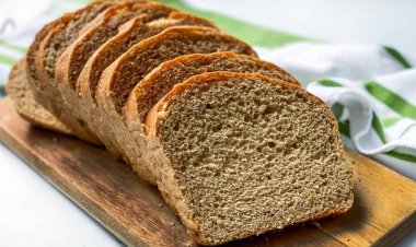 Шесть полезных для здоровья причин есть цельнозерновой хлеб