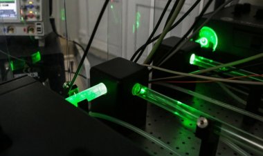 Получены необычные световые импульсы прямоугольной и треугольной формы