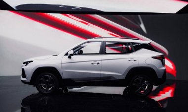 Электрический «Москвич 3e» оказался намного дороже бензинового