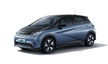 Недорогой электрический хэтчбек BYD Dolphin лишился младшей батареи, но стал практичнее