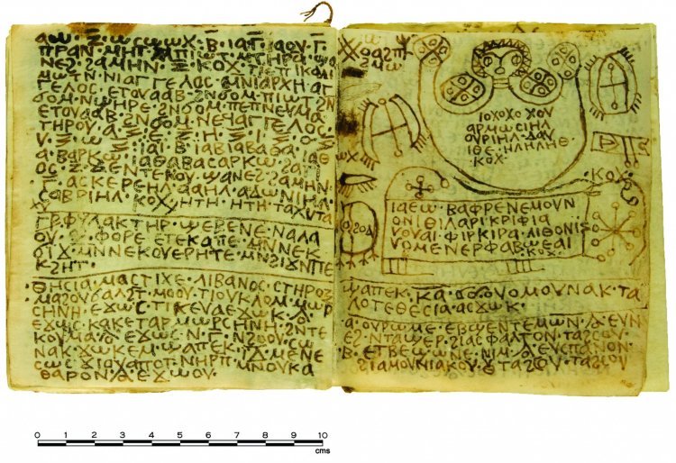 Расшифрован текст древнеегипетской книги заклинаний