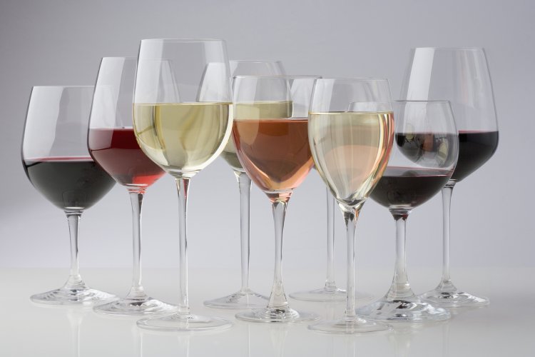 Почему пить красное и белое вино поочерёдно вредно для здоровья