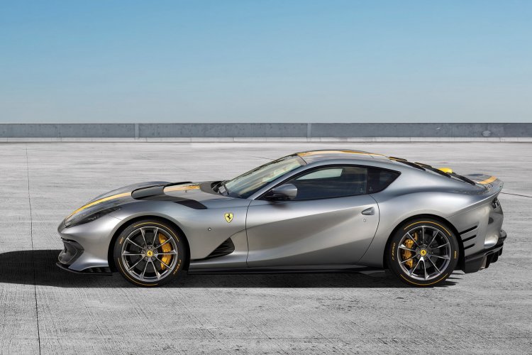 Ferrari подарила своему пилоту Формулы-1 уникальный суперкар