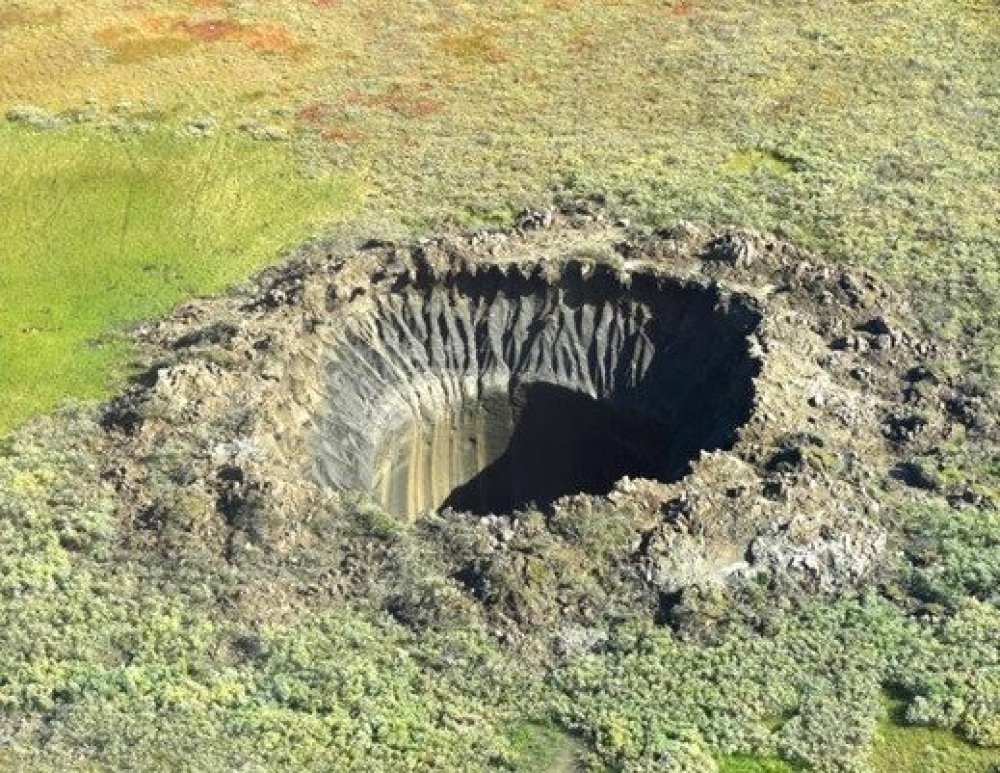 Ямальский кратер выброса газа. Фото: © В.И. Богоявленский