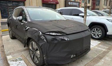 Электрический Volvo EX30 вышел на тесты: первые шпионские фотографии