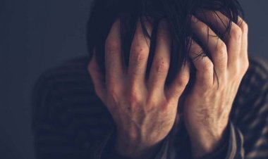 Как помощь другим спасёт вас при депрессии