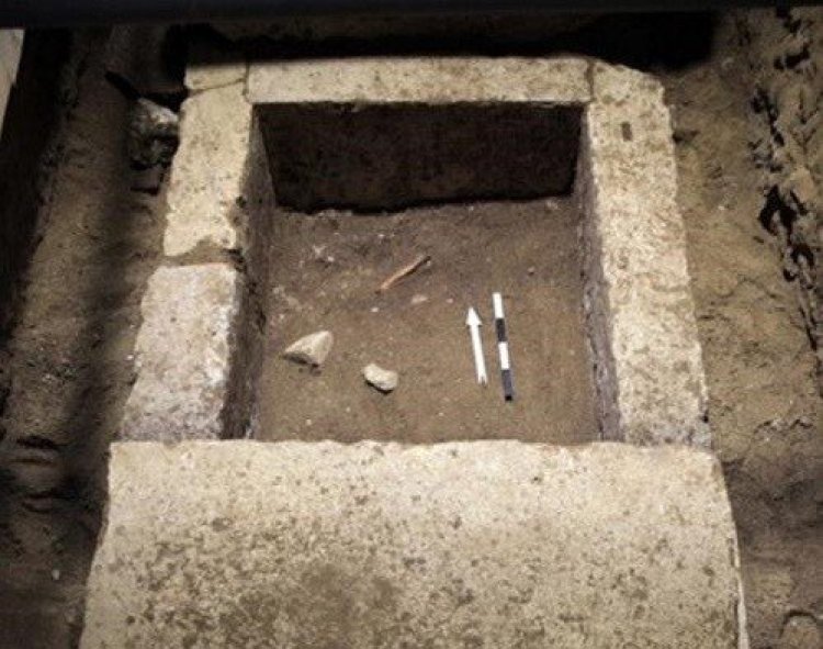 В пышной гробнице времен Александра Македонского найден скелет