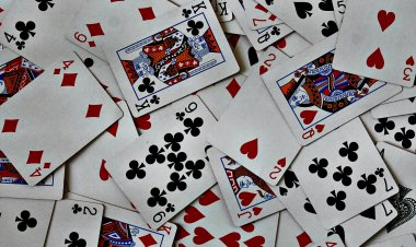 Почему люди подсаживаются на карточные игры? Объяснение науки