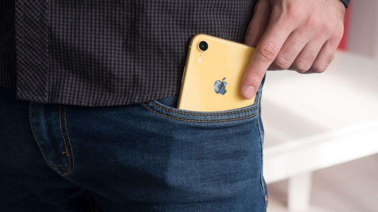 Это не миф: ношение смартфона в кармане брюк может привести к бесплодию у мужчин