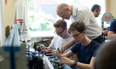 Построить авиамодель или освоить Python: центр TsAGIStart проводит летние интенсивы для молодежи