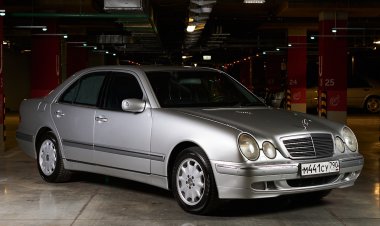 Редчайший Mercedes-Benz W210 продают в Москве по цене новой Vesta