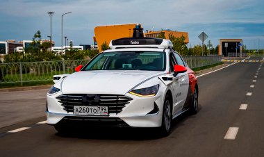 Компания «Яндекс» начала испытания автономных автомобилей без водителей в салоне
