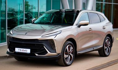 В России продают новые китайские кроссоверы Forthing T5 Evo, похожие на Lamborghini Urus