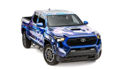 Toyota представила супергеройский пикап Tacoma The Blue Beetle