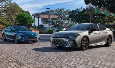 Фирма Toyota представила новое поколение седана Camry