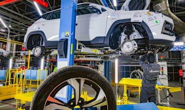 Раскрыты объемы производства бензиновых и электрических моделей «Москвича»