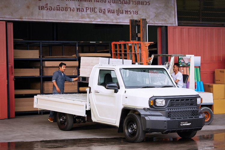 Компания Toyota открыла в Тайланде прием заказов на универсальный грузовик Hilux Champ
