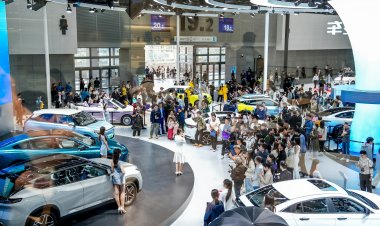 Автосалон в Гуанчжоу