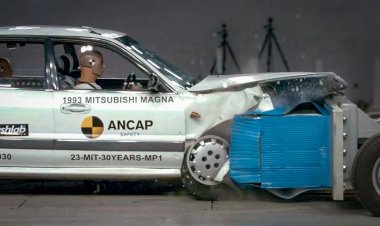 В Сети показали испытания безопасности Mitsubishi Magna 1993 года выпуска