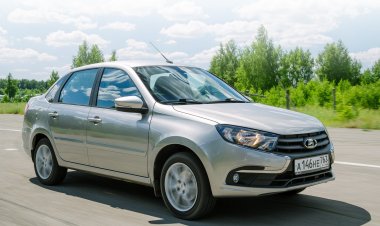 Глава АвтоВАЗа сообщил, сколько завод зарабатывает на Lada Granta