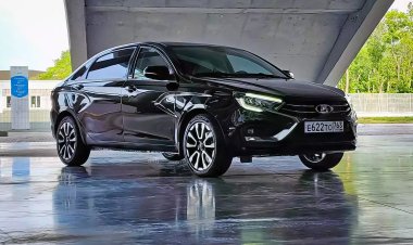 Минфин первым из госведомств закупит бизнес-седаны Lada Aura