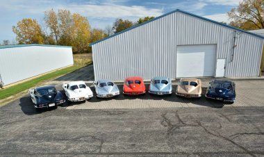 В продаже появилась коллекция редких Chevrolet Corvette с двойным задним стеклом