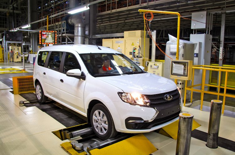 На ижевском заводе Lada начали собирать опытную партию электромобилей
