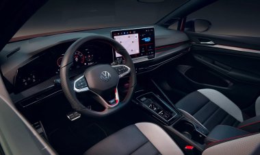 Обновленный Volkswagen Golf: официальные фото интерьера