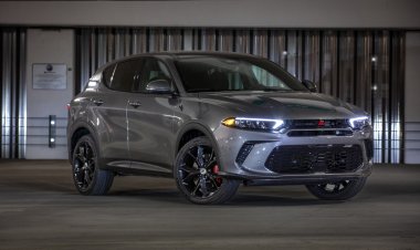 В России появился американский кроссовер Dodge Hornet
