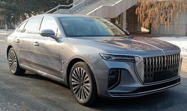 Обновленный флагманский седан Hongqi сертифицирован с мотором 1.8