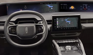 Компания Ford показала новую мультимедиа с интернет-браузером и играми