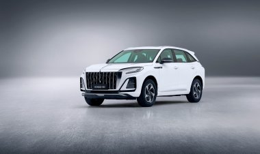 Китайский автопроизводитель Hongqi привет в Россию кроссовер HS3 во втором квартале 2024 года