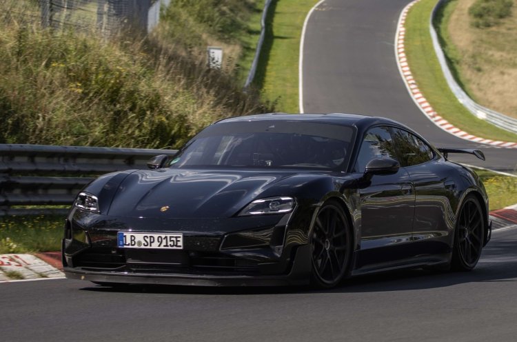 Прототип 1000-сильного Porsche Taycan обошел Tesla Model S Plaid на Нюрбургринге