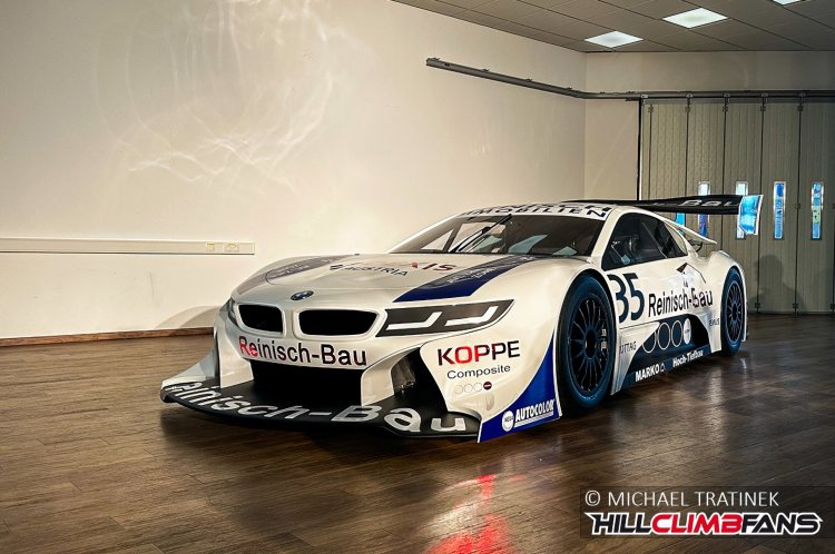 Австрийская гоночная команда превратила BMW i8 в четырехмоторный спортпрототип