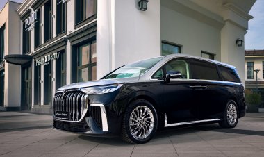 Гибридному минивэну Voyah Dream увеличили запас хода в России