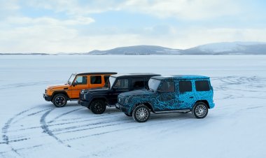Электрический Mercedes-Benz G-Class сразился на морозе с предшественниками