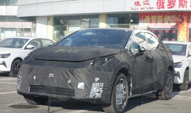 Lynk&Co вывела на тесты свой первый электрический кроссовер