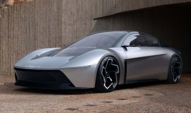 Компания Chrysler показала футуристичное электрическое купе Halcyon