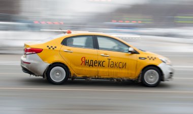 «Яндекс» рассказал, почему повышает цены на такси