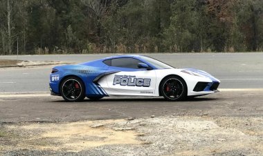 Полиция Флориды пересела на отобранный у драгдилера Chevrolet Corvette