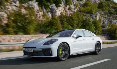 Porsche Panamera нового поколения получила две мощные гибридные версии