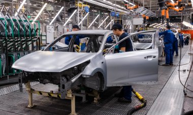 К работе на петербургском экс-заводе Hyundai привлекли калужан