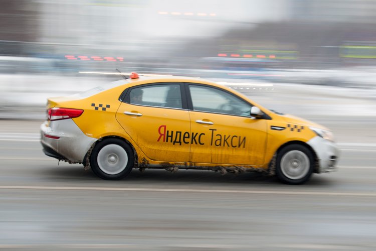 «Яндекс» рассказал, почему повышает цены на такси