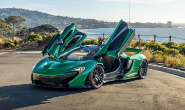 На торги выставили очень редкий супергибрид McLaren P1 с запасной батареей