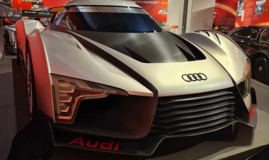 В Сети показали макет суперкара Scorpion, который Audi хотела сделать серийным