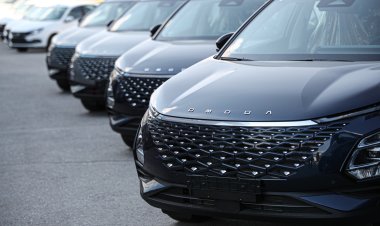 Компании в России массово переводят автопарки на китайские машины